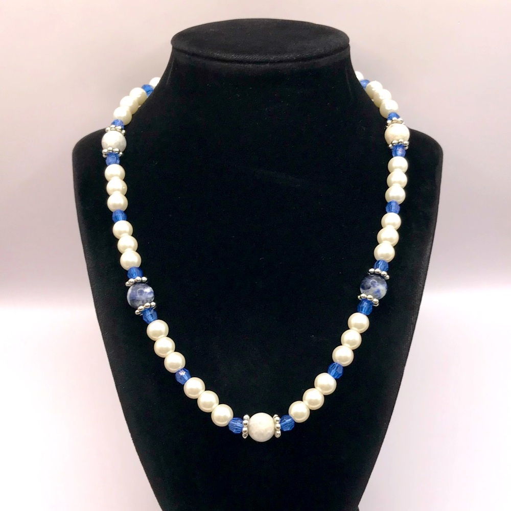 Faux Pearl & Sodalite Bead Necklace